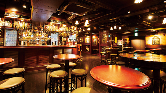 HUB 新宿区役所通り店<br />
ストアマネジャー 比留間様