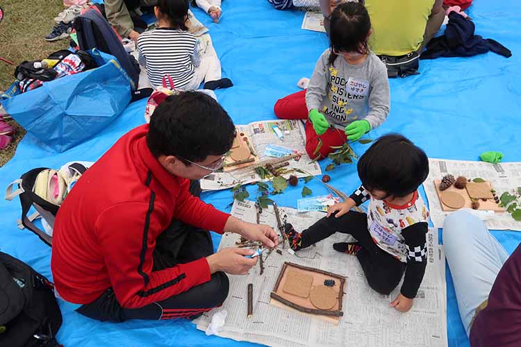 「森の写真たて」作りに挑戦