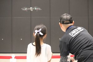 ドローン操縦に挑戦
